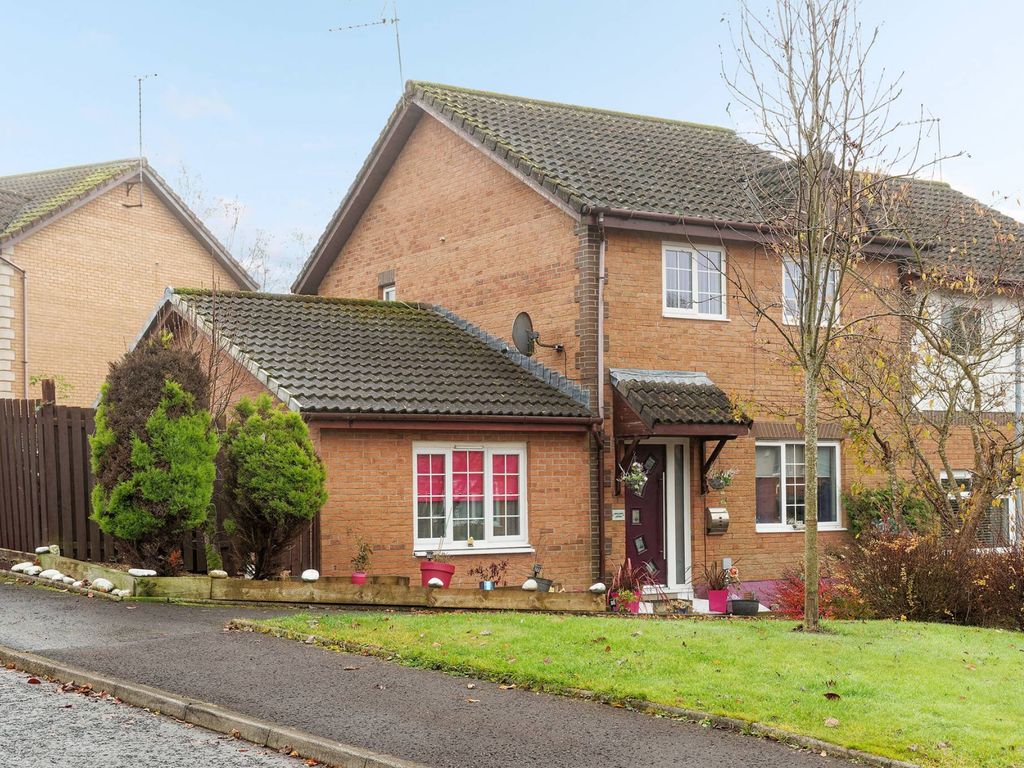 4 bed semidetached house for sale in Raith Drive, Cumbernauld, North