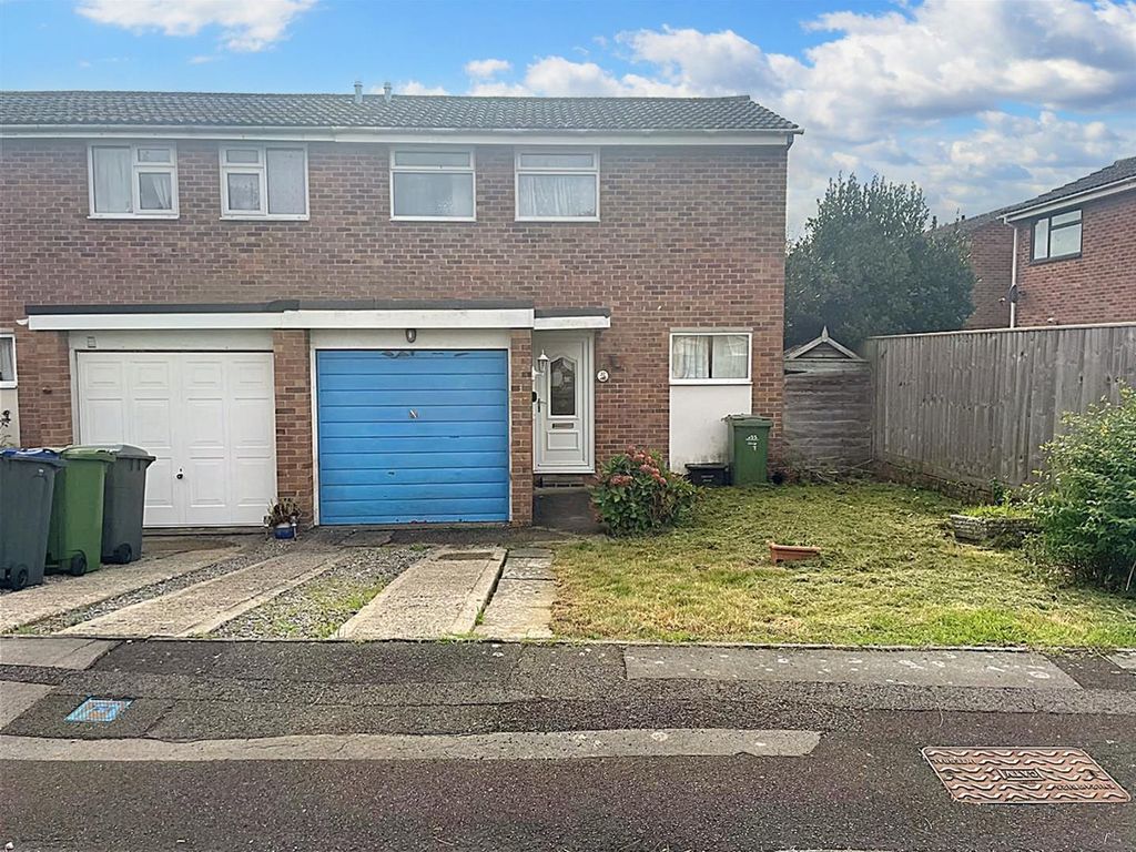 2 bed property for sale in Silver Birch Grove, Trowbridge BA14, £