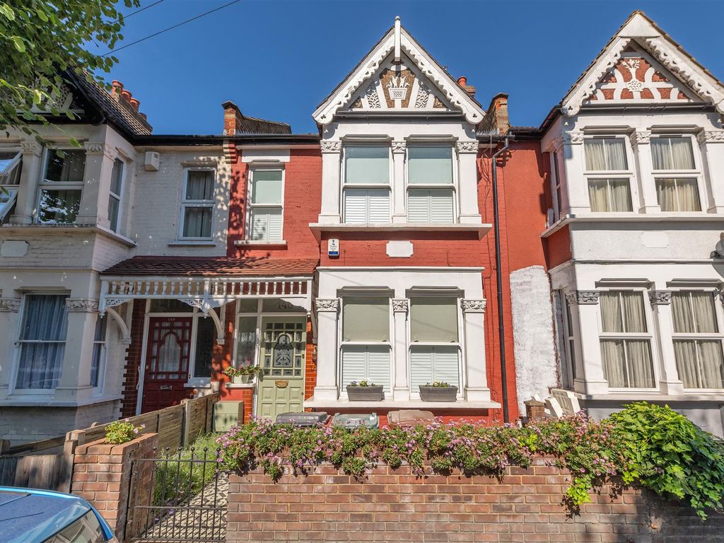 4 bed terraced house for sale in Winchester Road, London E4 Zoopla