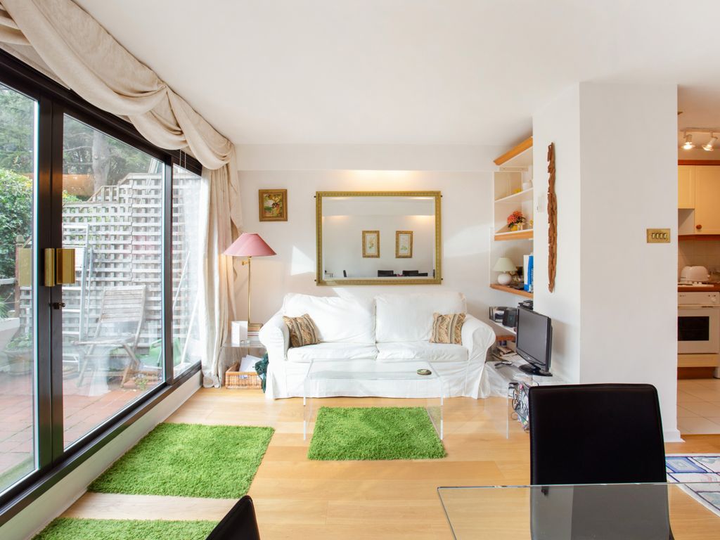 2 bed flat for sale in Kendal Steps, St Fields, London W2, £