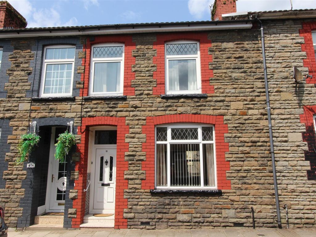 3 bed terraced house for sale in William Street, Abertridwr, Caerphilly