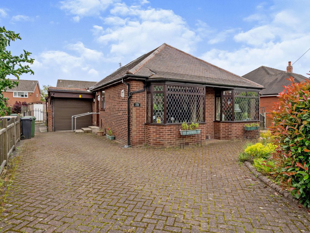 3 bed bungalow for sale in Wigan Road, Westhoughton, Bolton, Greater Manchester BL5 Zoopla