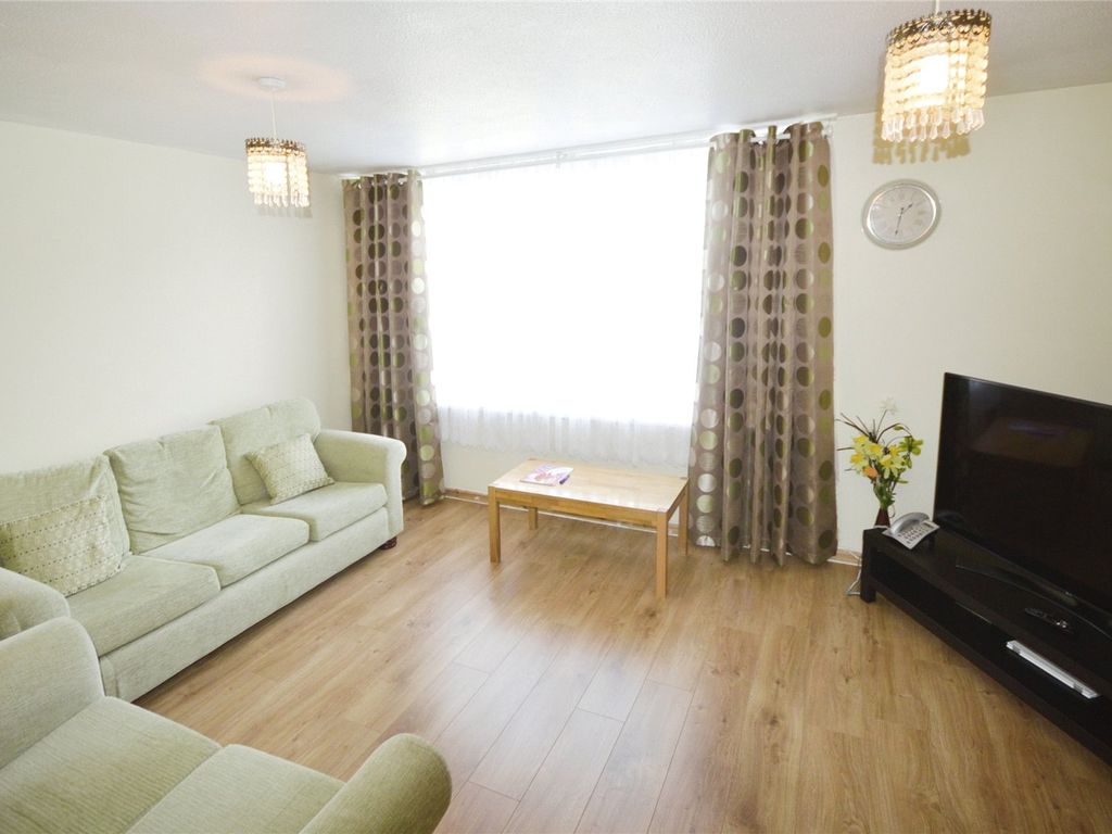 3 bed to rent in Clover Ley, Wolverhampton, West Midlands