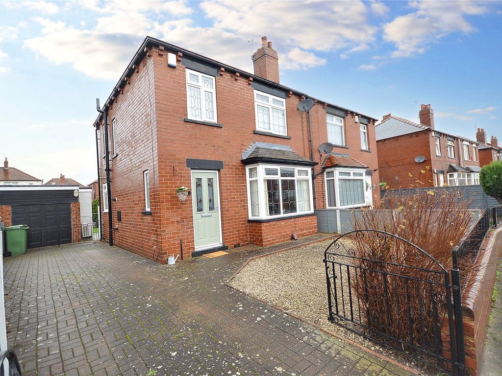 3 bed semidetached house for sale in Waincliffe Mount, Leeds, West