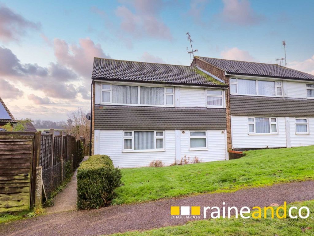 2 bed for sale in The Close, Codicote SG4 Zoopla