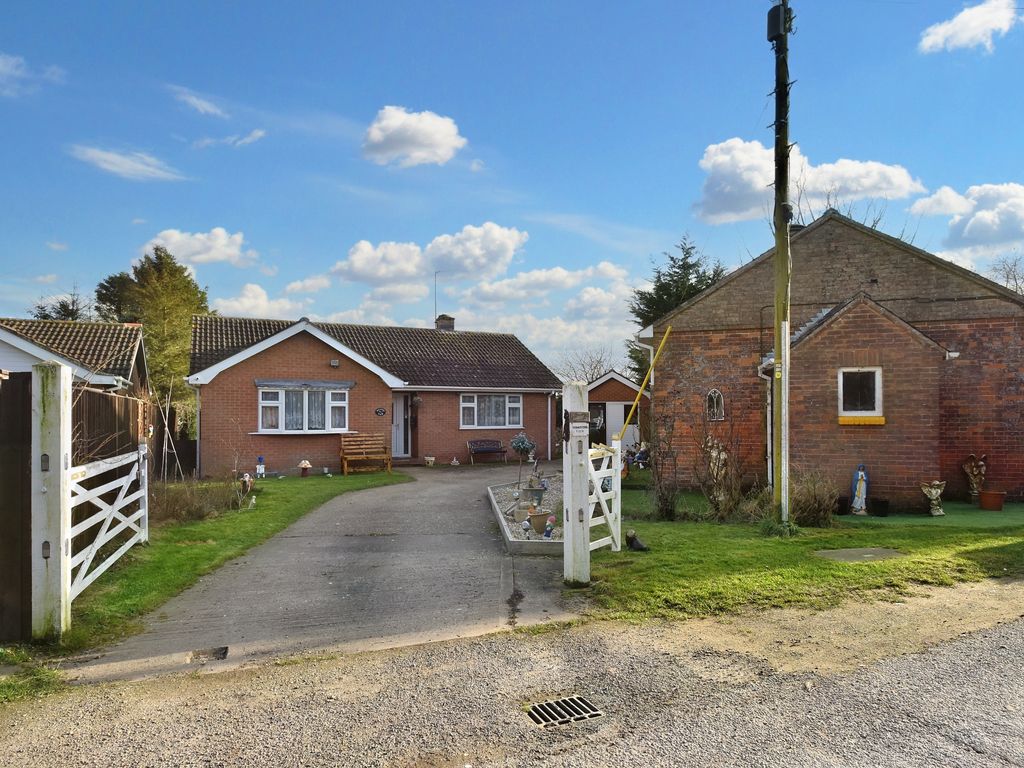 2 bed bungalow for sale in Willoughby Road, Cumberworth LN13 Zoopla