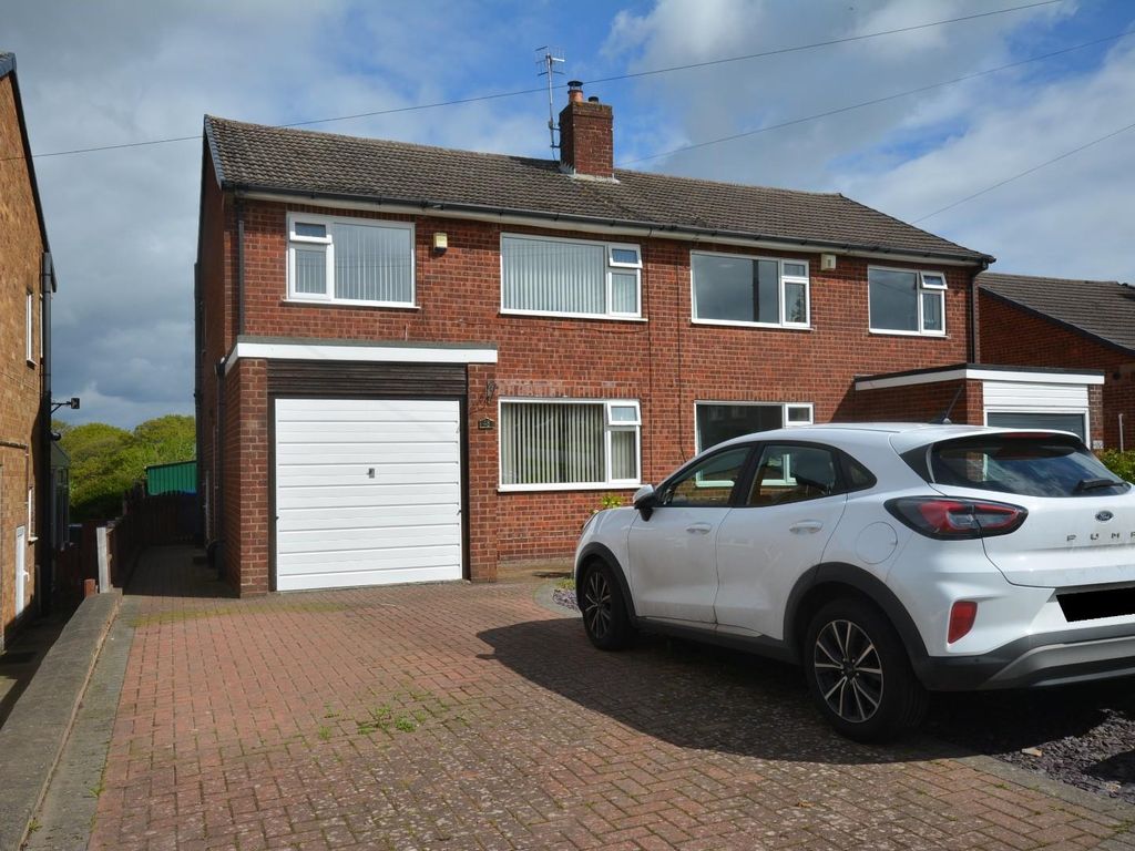 3 bed semidetached house for sale in Hazel Drive, Walton, Chesterfield