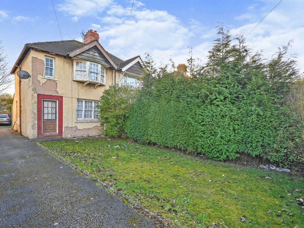 3 bed semidetached house for sale in Mosswood Street, Cannock WS11