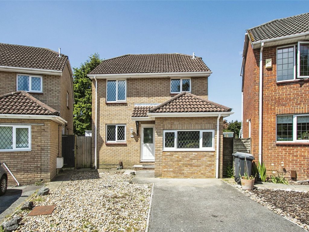 4 bed detached house for sale in Spetisbury Close, Muscliff