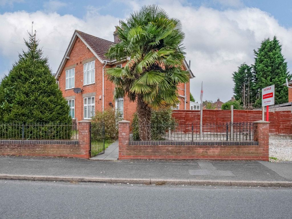 2 bed semidetached house for sale in Batchley Road, Redditch