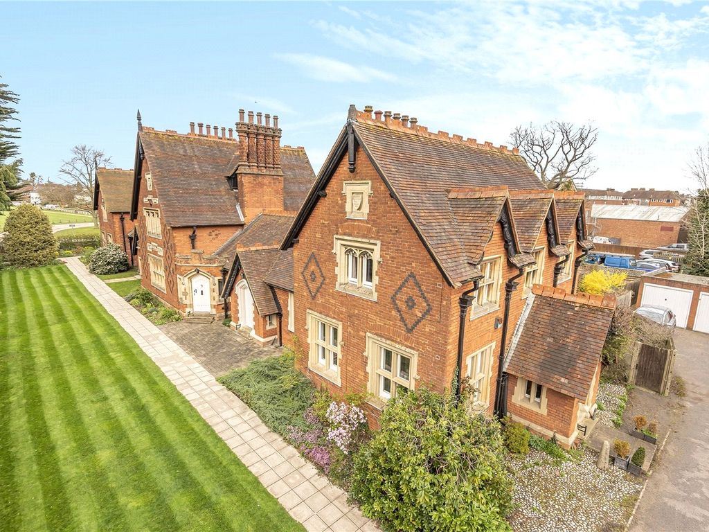 Hartley Court, East Common, Gerrards Cross SL9  