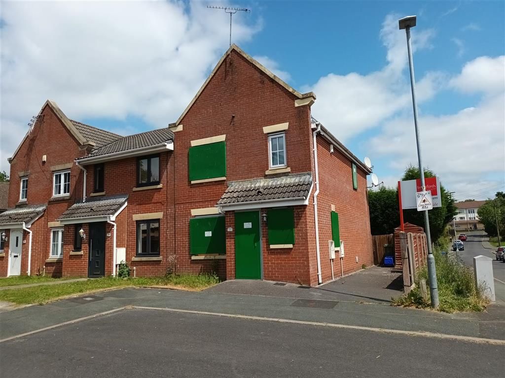 4 bed end terrace house for sale in Cravenwood, AshtonUnderLyne OL6