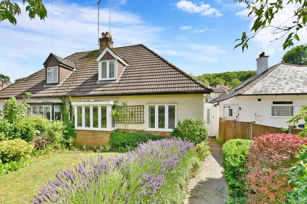 2 bed property for sale in Old Lodge Lane, Purley, Surrey CR8, £490,000