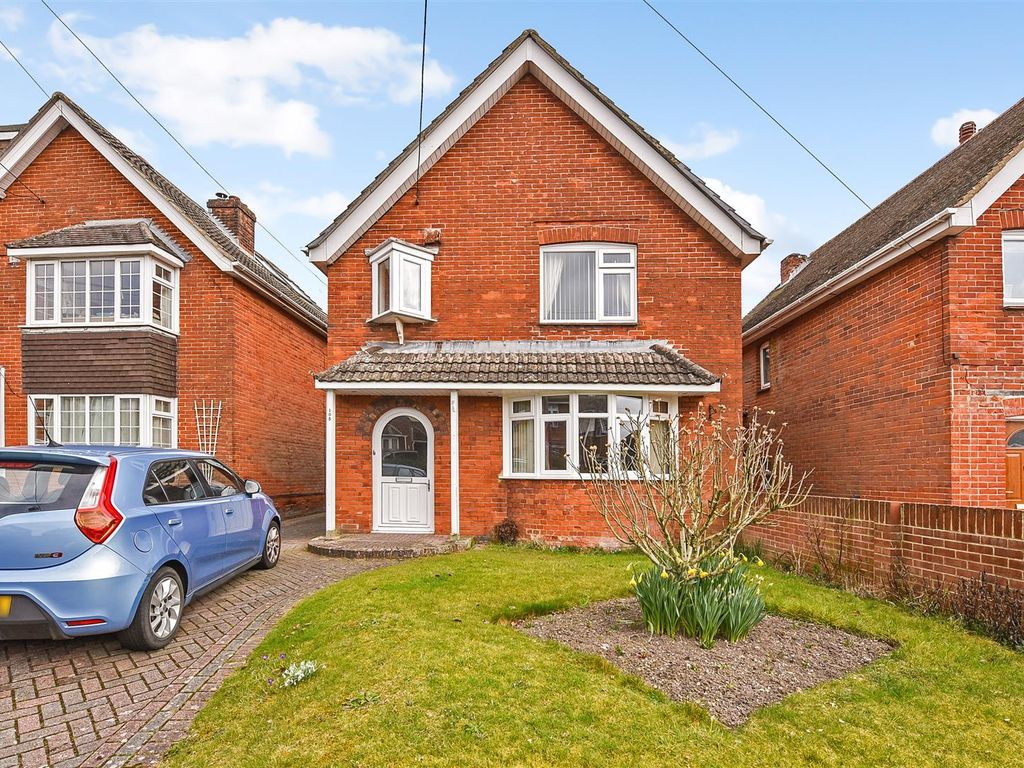 3 bed detached house for sale in Millway Road, Andover SP10 Zoopla
