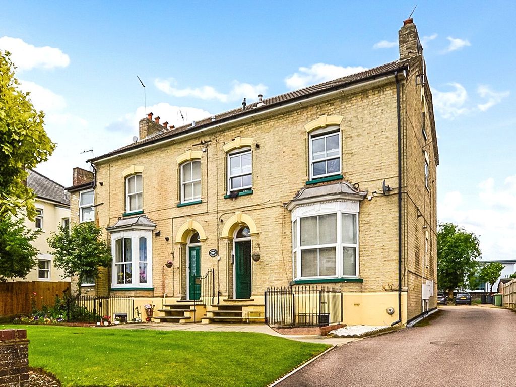 1 bed flat to rent in Acacia Villas, Icknield Street, Dunstable