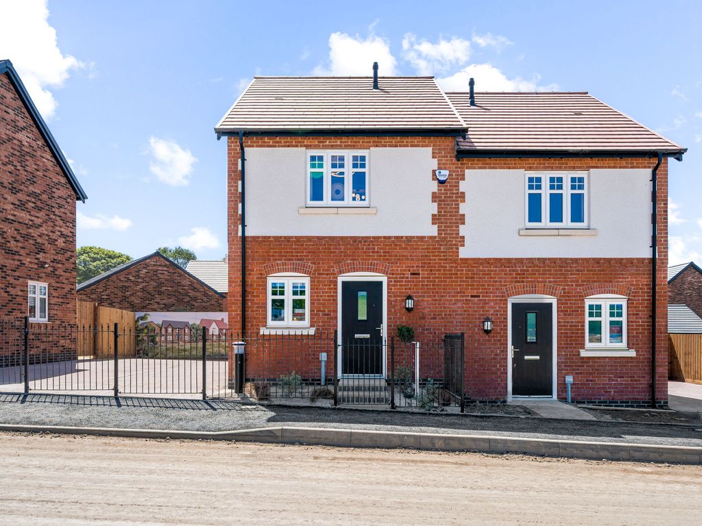 2 bed town house for sale in Field Farm, Stapleford NG9, £239,995 Zoopla