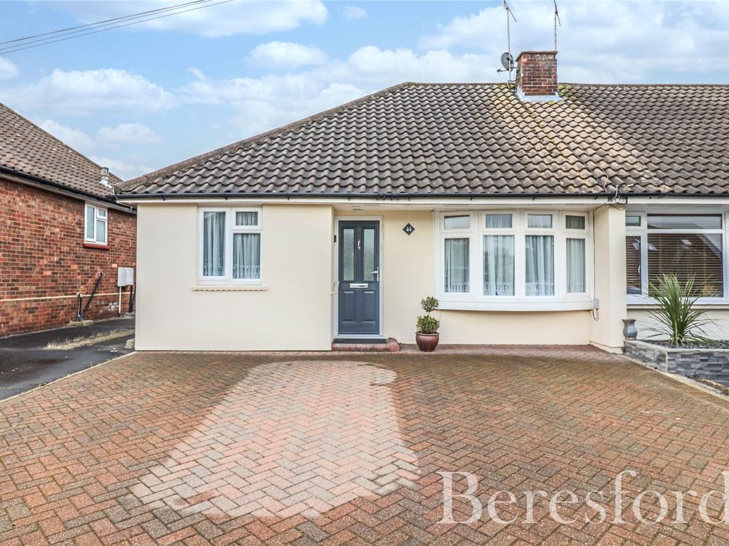 2 bed bungalow for sale in Hunts Mead, Billericay CM12 Zoopla