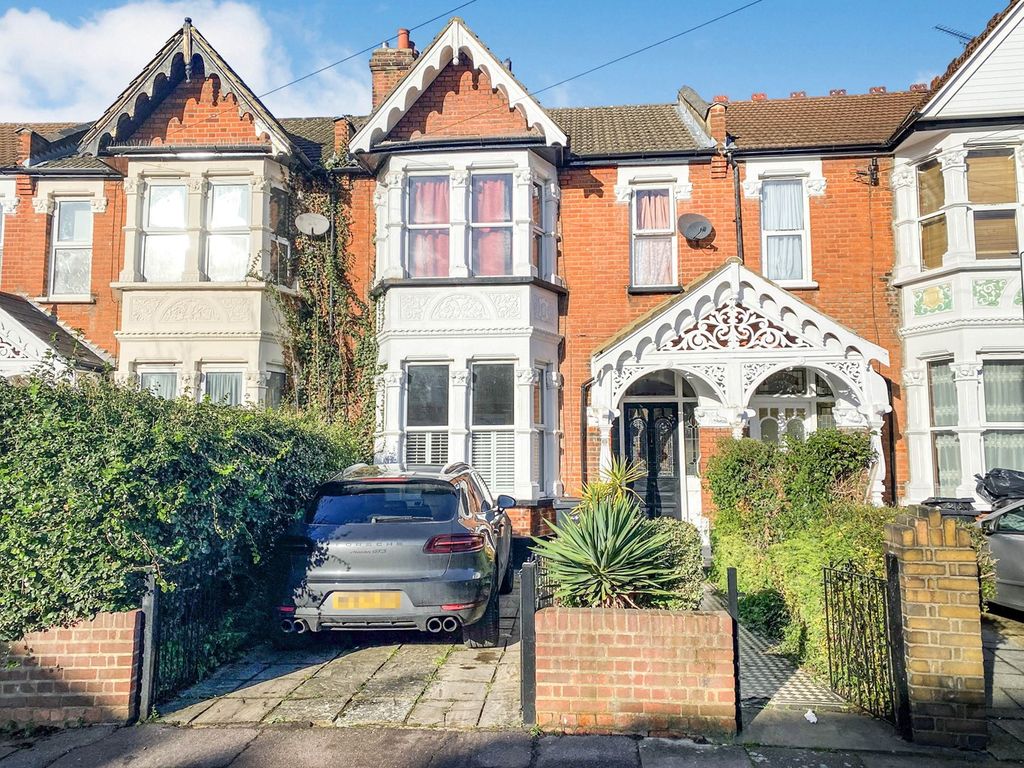 3 bed terraced house for sale in Belmont Road, Ilford IG1 Zoopla