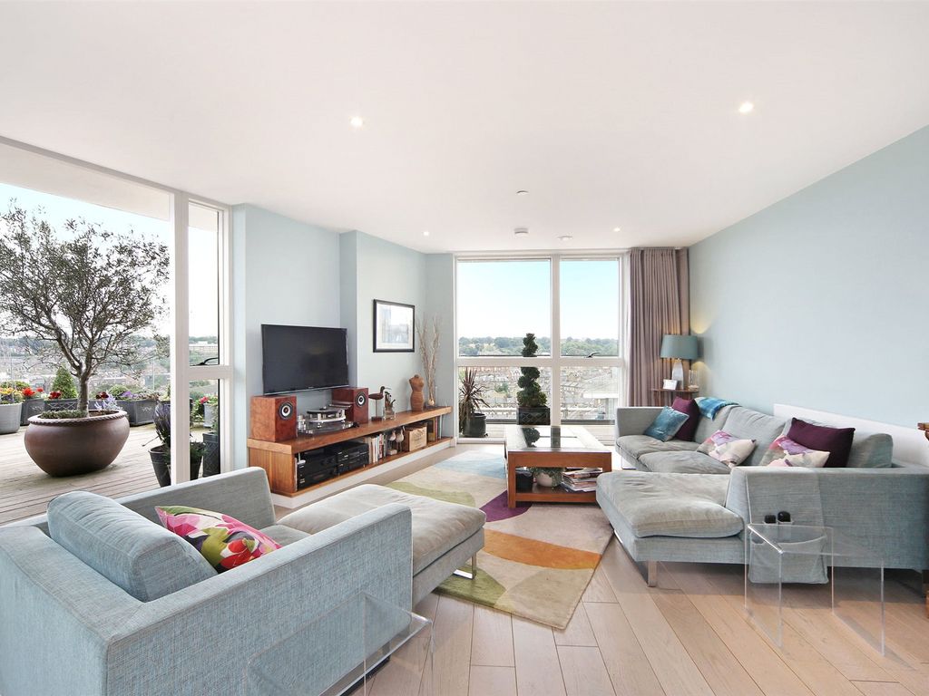 3 bed flat for sale in River Gardens Walk, London SE10 Zoopla