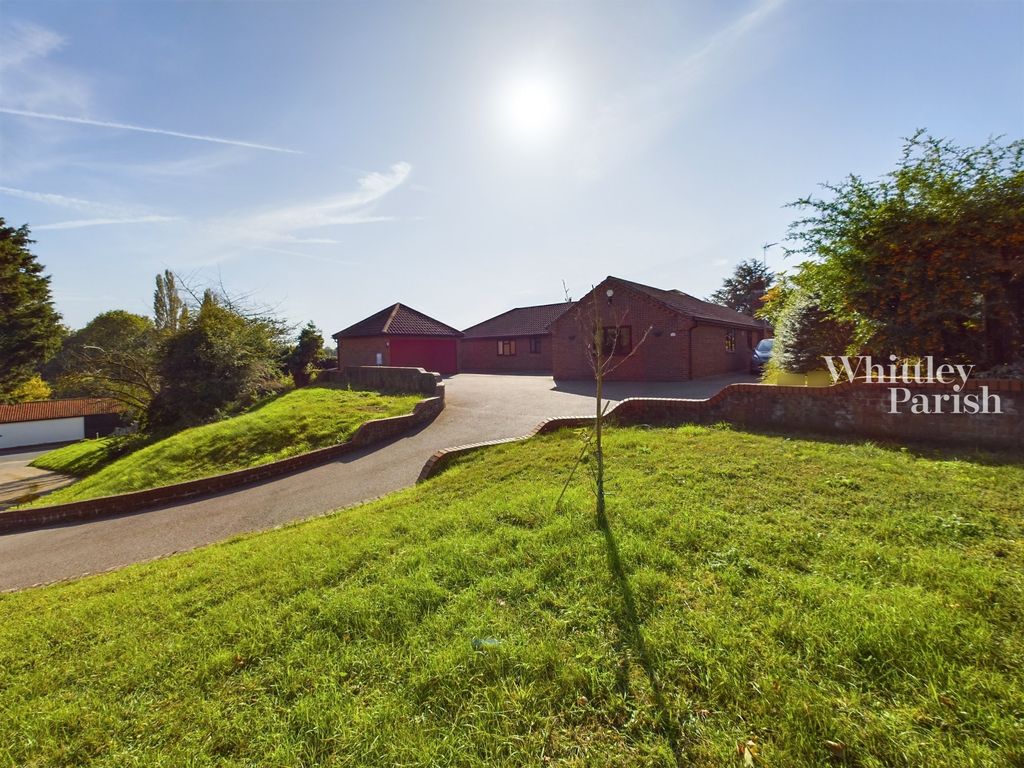 4 bed bungalow for sale in High Road, Needham, Harleston IP20, £650,000