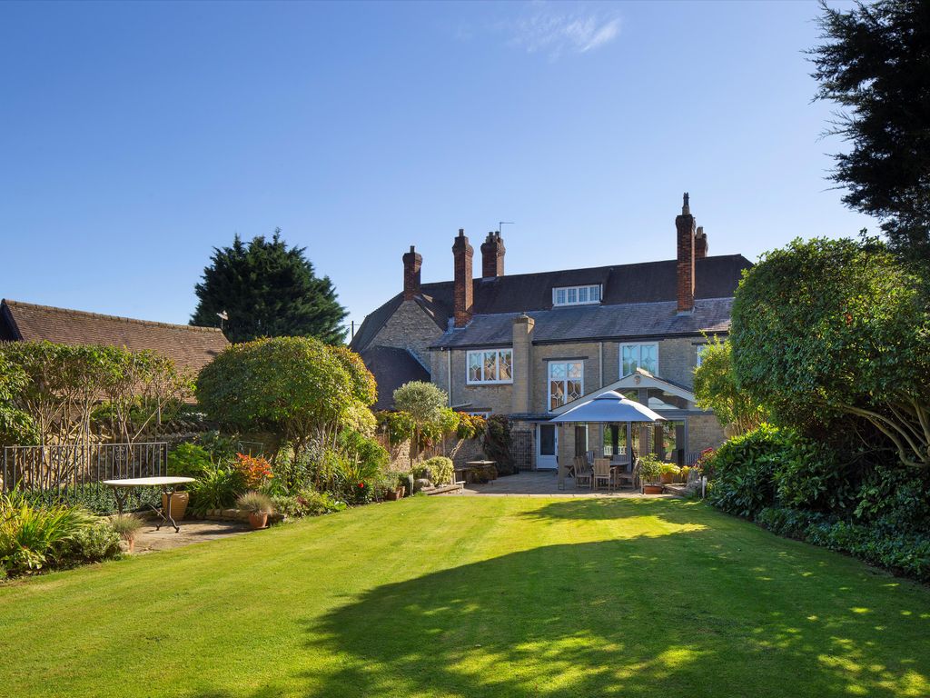 8 bed detached house for sale in Stratton Audley, Oxfordshire OX27 Zoopla