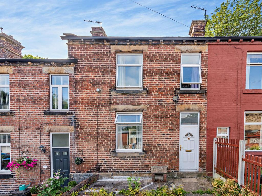 2 bed terraced house for sale in Boundary Street, Heckmondwike WF16