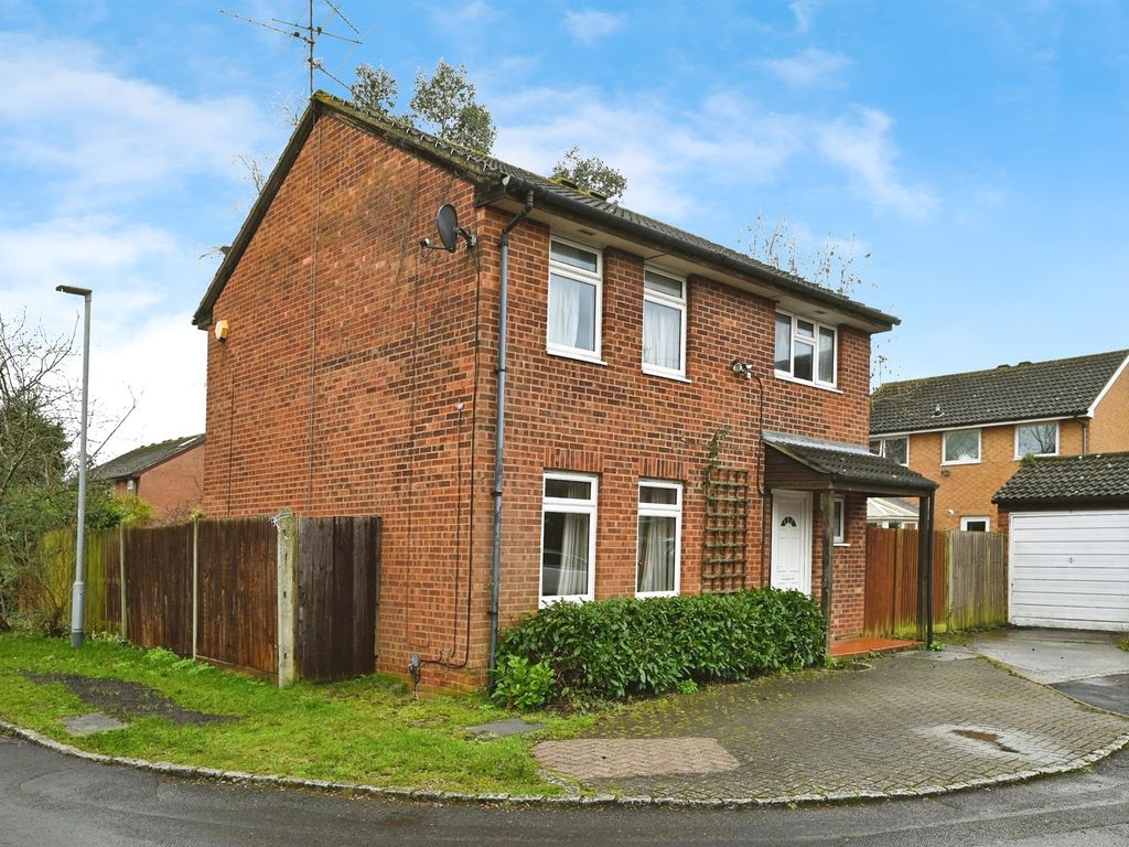 4 bed detached house for sale in Stilton Close, Lower Earley, Reading