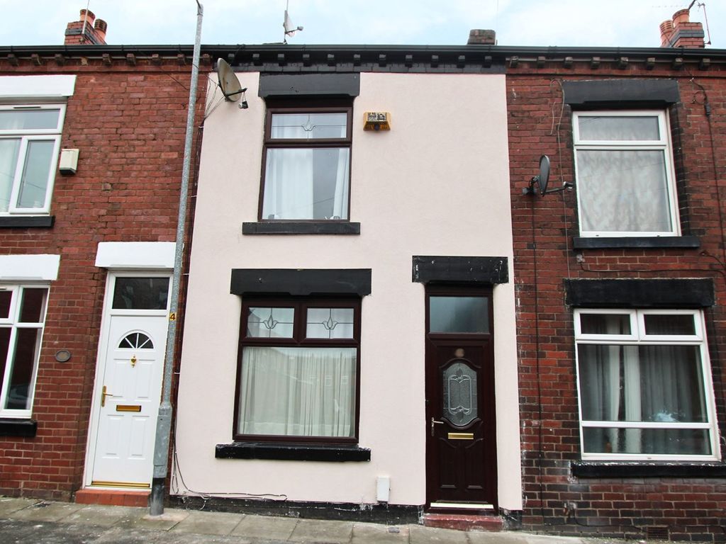 2 bed terraced house for sale in Clarke Street, Bolton BL1, £120,000