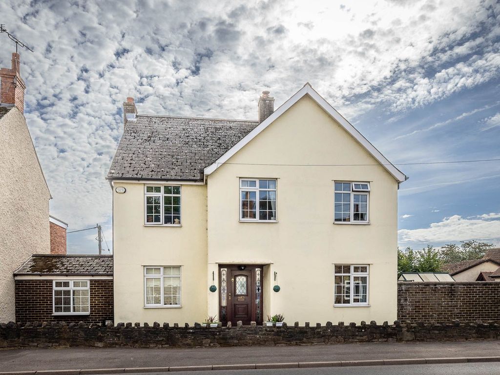 4 bed detached house for sale in High Street, Aylburton, Nr Lydney GL15