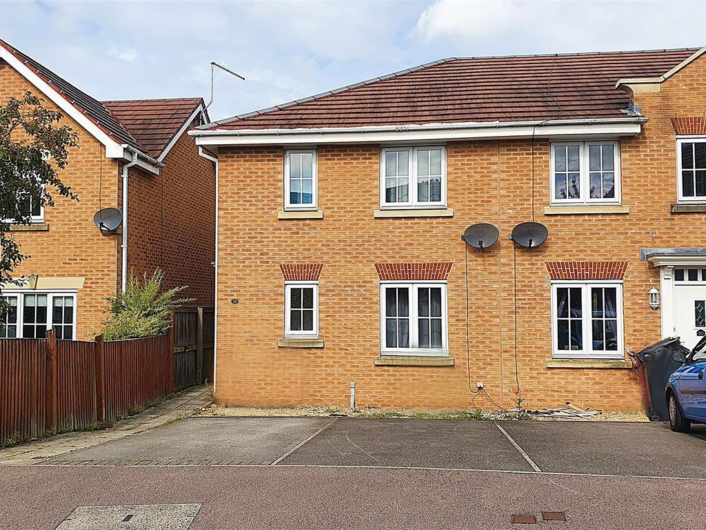 3 bed town house to rent in Lincoln Way, North Wingfield, Chesterfield