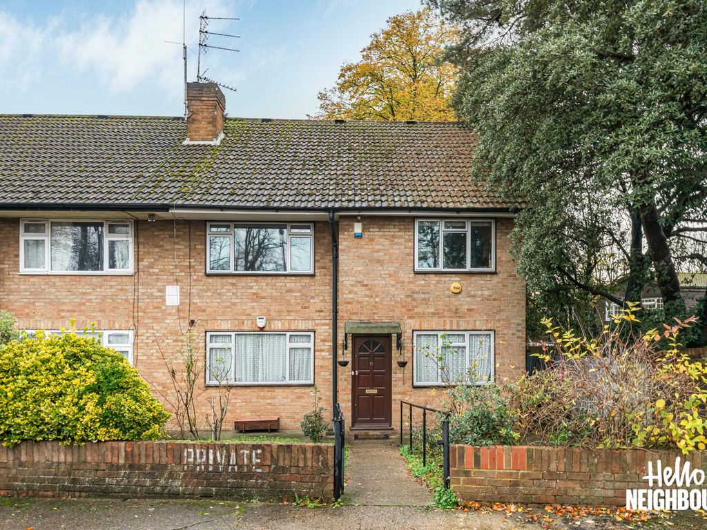 2 bed to rent in Harlington Road, Uxbridge UB8, £1,700 pcm