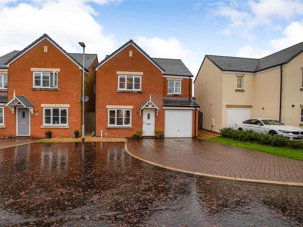 4 bed detached house for sale in Brookview Close, Blackburn, Lancashire