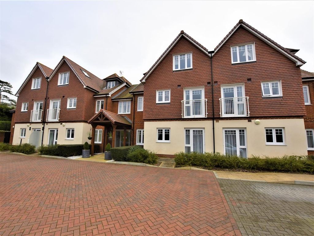 1 bed property for sale in Little Common Road, BexhillOnSea TN39 Zoopla