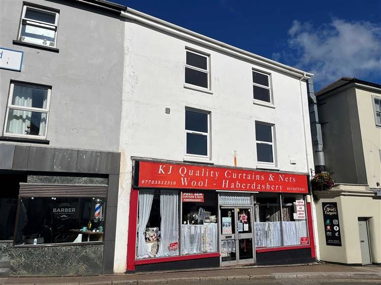 Commercial property for sale in Mixed Investment Premises, 8 Bodmin