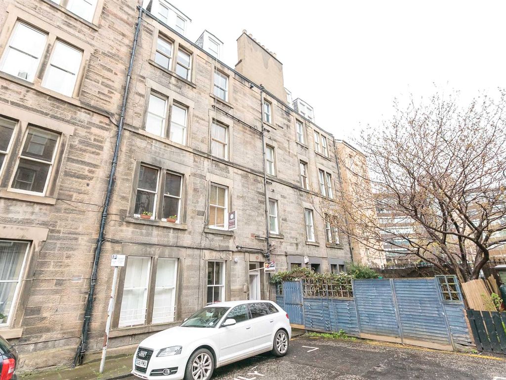2 bed flat to rent in Gardners Crescent, Edinburgh EH3, £820 pcm Zoopla