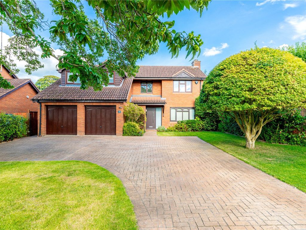 4 bed detached house for sale in Pine Trees, Charlton Kings, Cheltenham