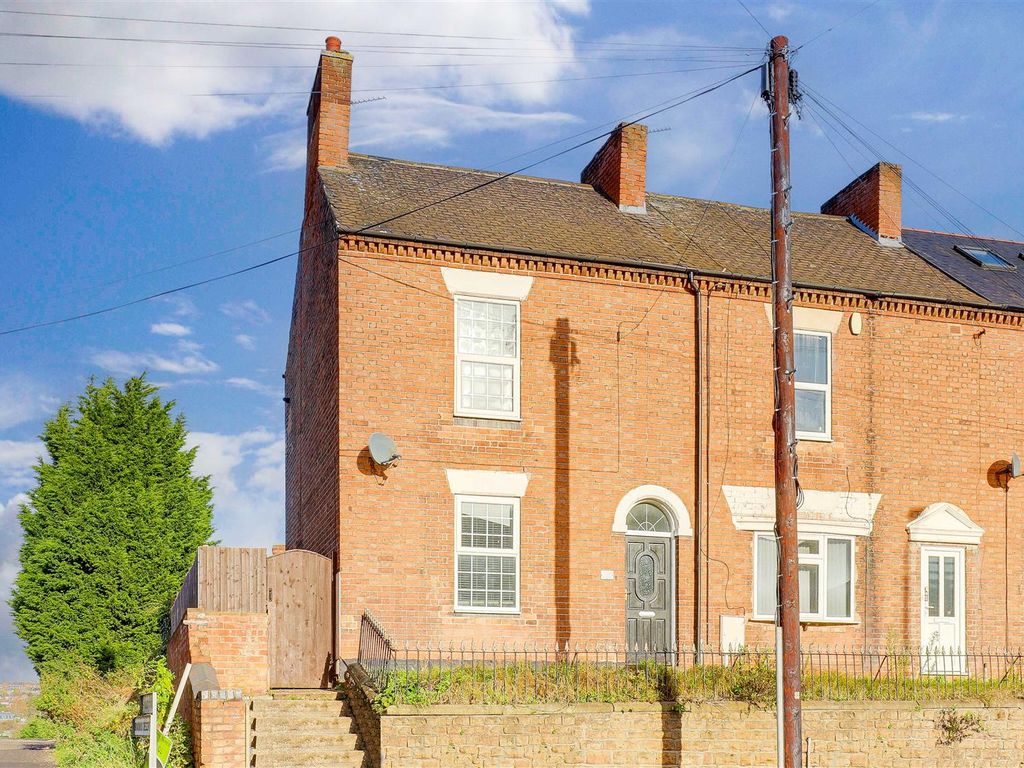 2 bed end terrace house for sale in Carlton Hill, Carlton