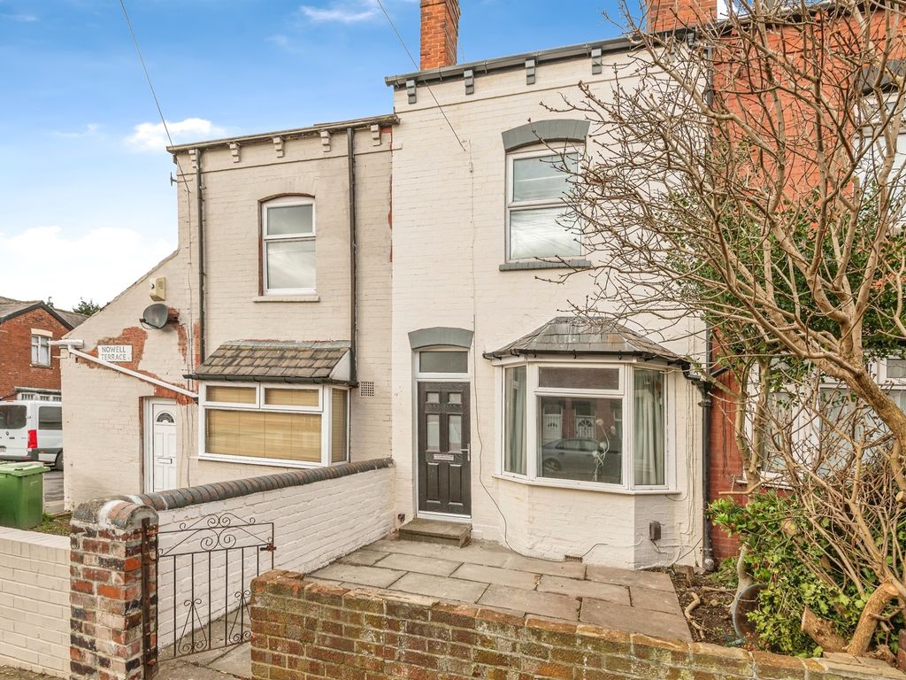 3 bed end terrace house for sale in Nowell Terrace, Leeds LS9, £120,000