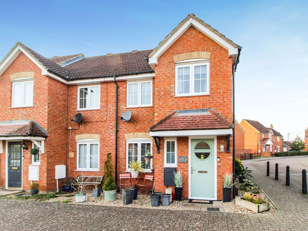 3 bed end terrace house for sale in The Glebe, Clapham, Bedford MK41, £