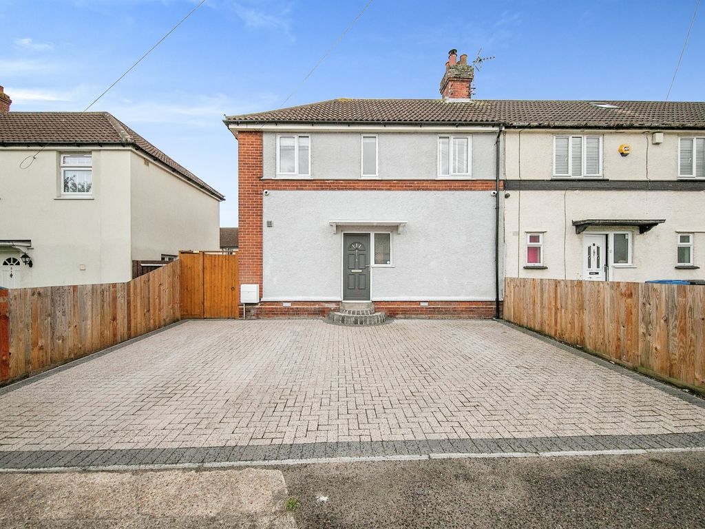 2 bed end terrace house for sale in Copperfield Road, Ipswich IP2, £