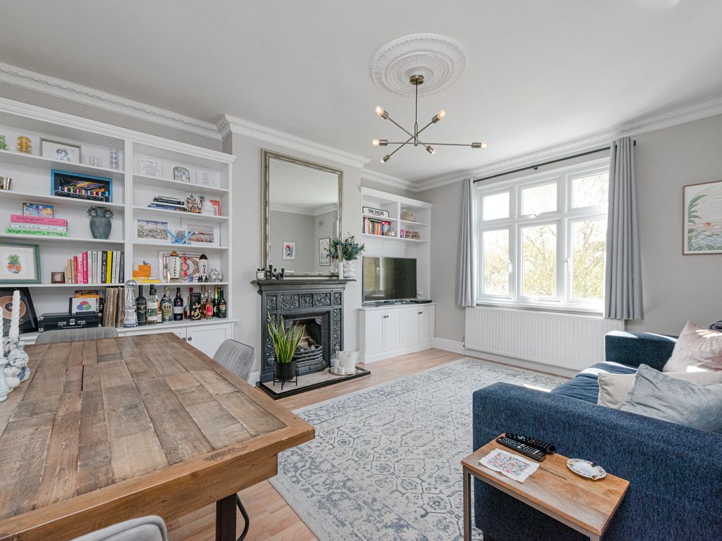 2 bed flat for sale in Chatsworth Road, London NW2 Zoopla