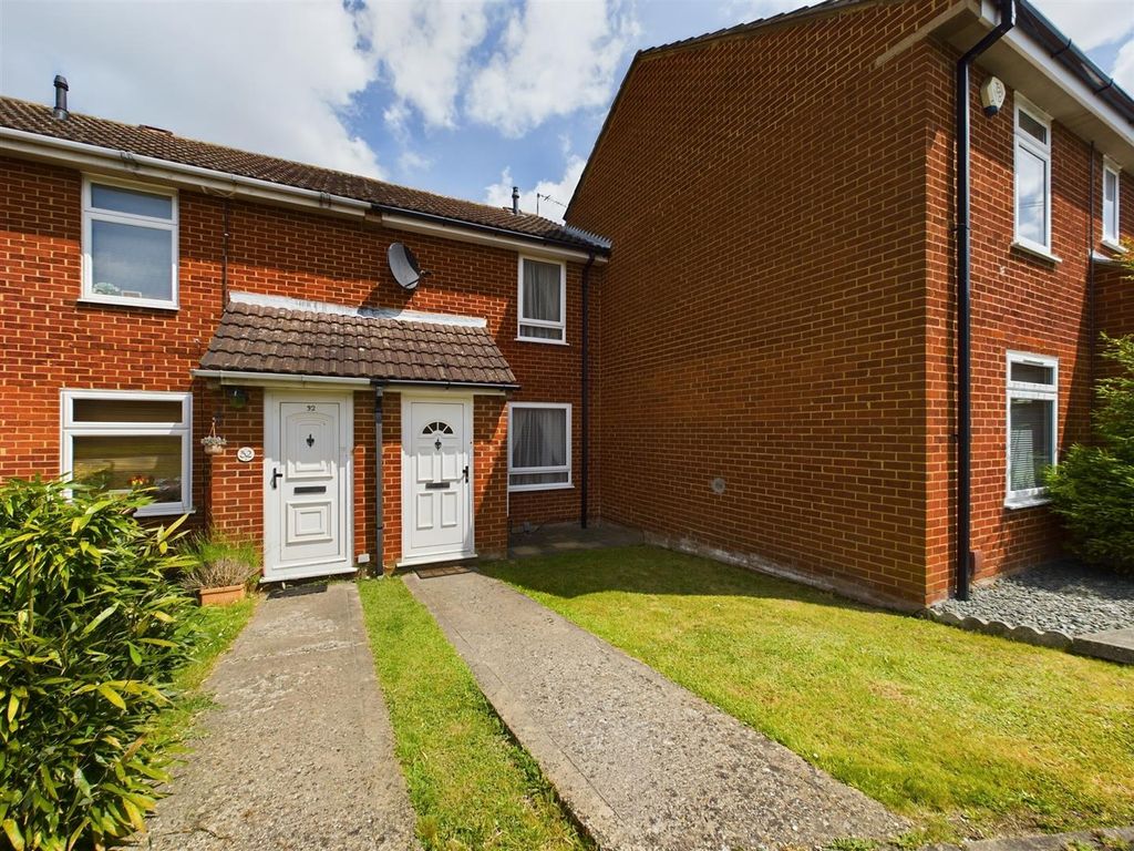 2 bed terraced house for sale in 30 Wealden Way, Tilehurst, Reading RG30, £300,000 Zoopla