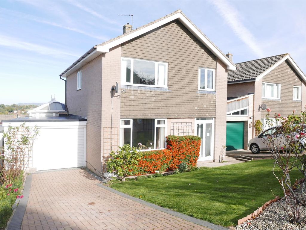 4 bed detached house for sale in Parkland Road, Norman Hill, Dursley