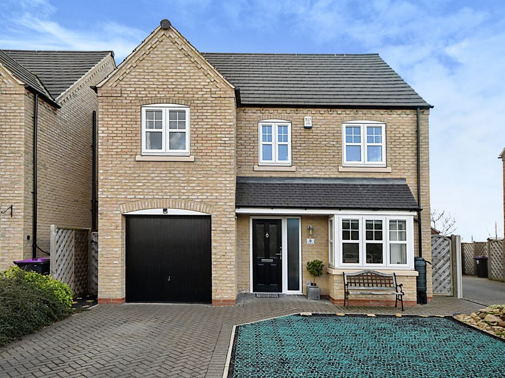 4 bed detached house for sale in Loweswater Close, Waddington, Lincoln