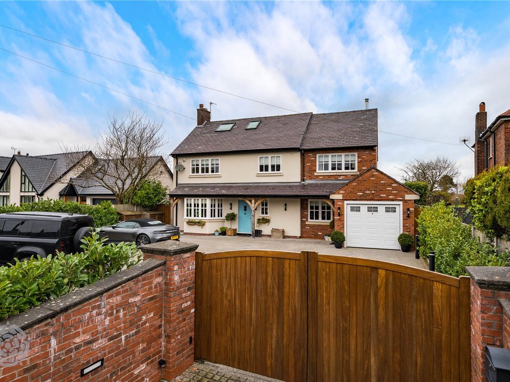 4 bed detached house for sale in Smithy Brow, Croft, Warrington