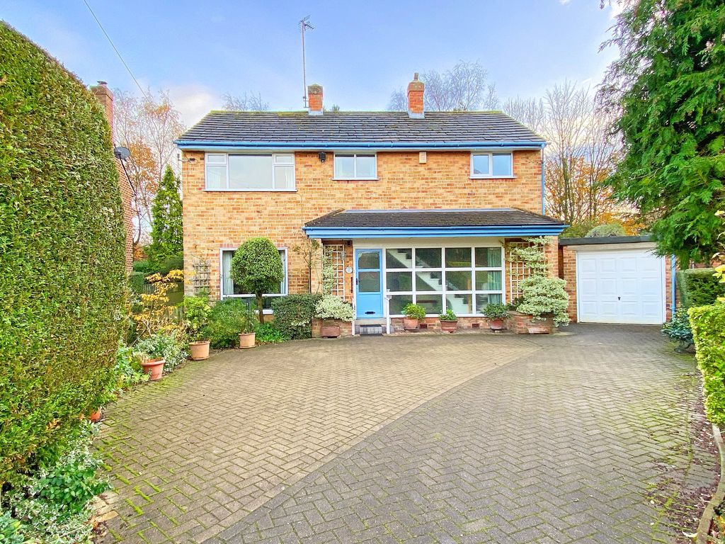 3 bed detached house for sale in St. Ronans Close, Harrogate HG2, £