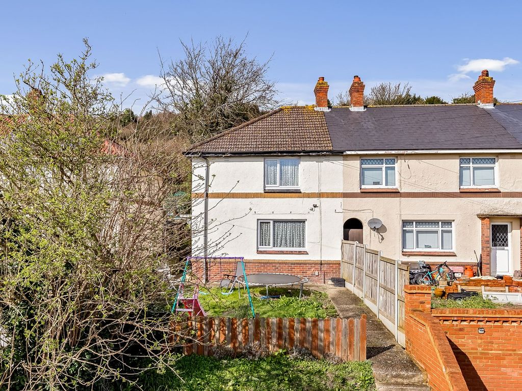 3 bed end terrace house for sale in Bunkers Hill Road, Dover CT17, £