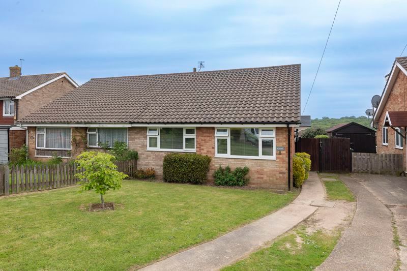2 bed bungalow for sale in Piltdown Rise, Uckfield TN22 Zoopla
