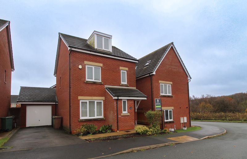 4 bed detached house for sale in Meadow Brook, Pemberton, Wigan WN5, £250,000 Zoopla