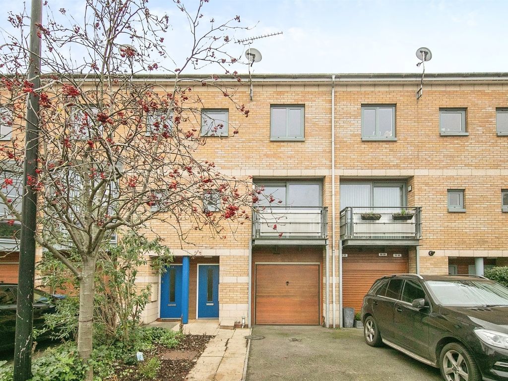 3 bed town house for sale in Maude Street, Ipswich IP3, £285,000 Zoopla